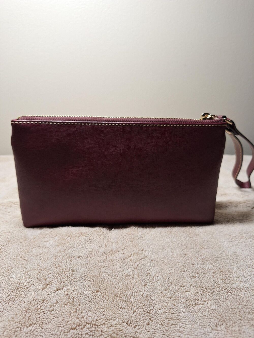 Dooney & Bourke burgundy saffiano leather wristlet - Picture 3 of 6